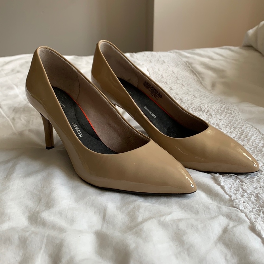 Rockport nude leather heels size 6.5